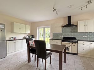 Photo 19- click for photo gallery